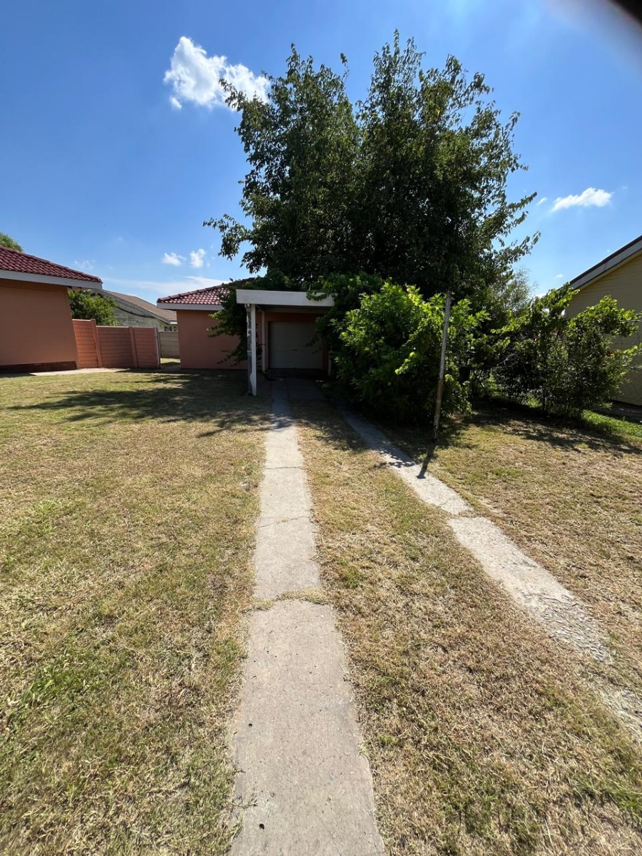 3 Bedroom Property for Sale in Lakeview Free State